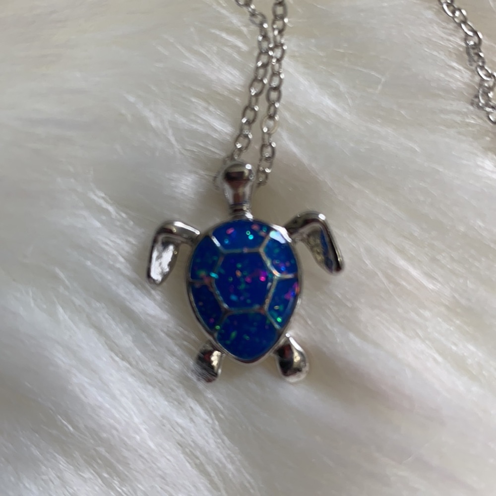 TURTLE NECKLACE - Picture 3 of 3